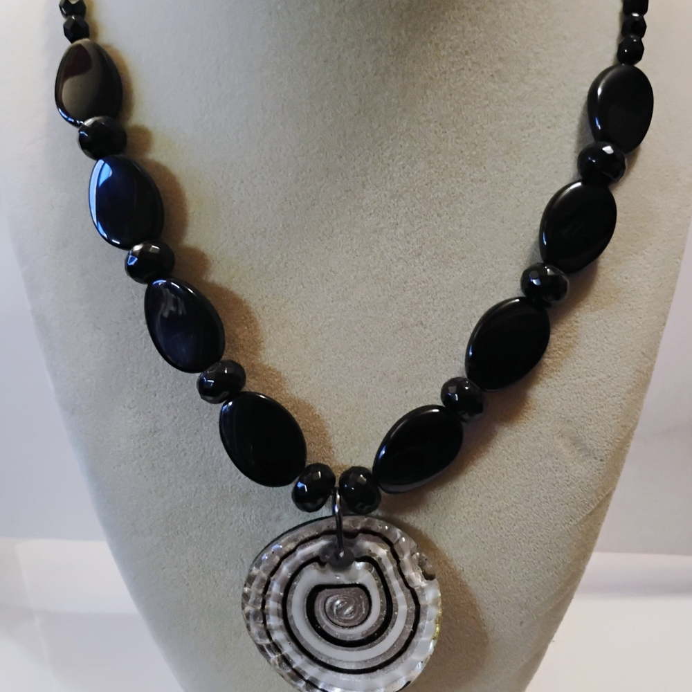 Elegant Black and Silver Necklace